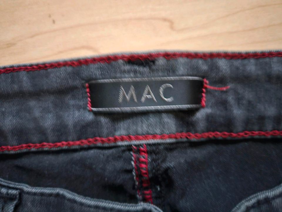 Sehr schöne Jeans von Mac in schwarz in Größe 40 in Heddesheim