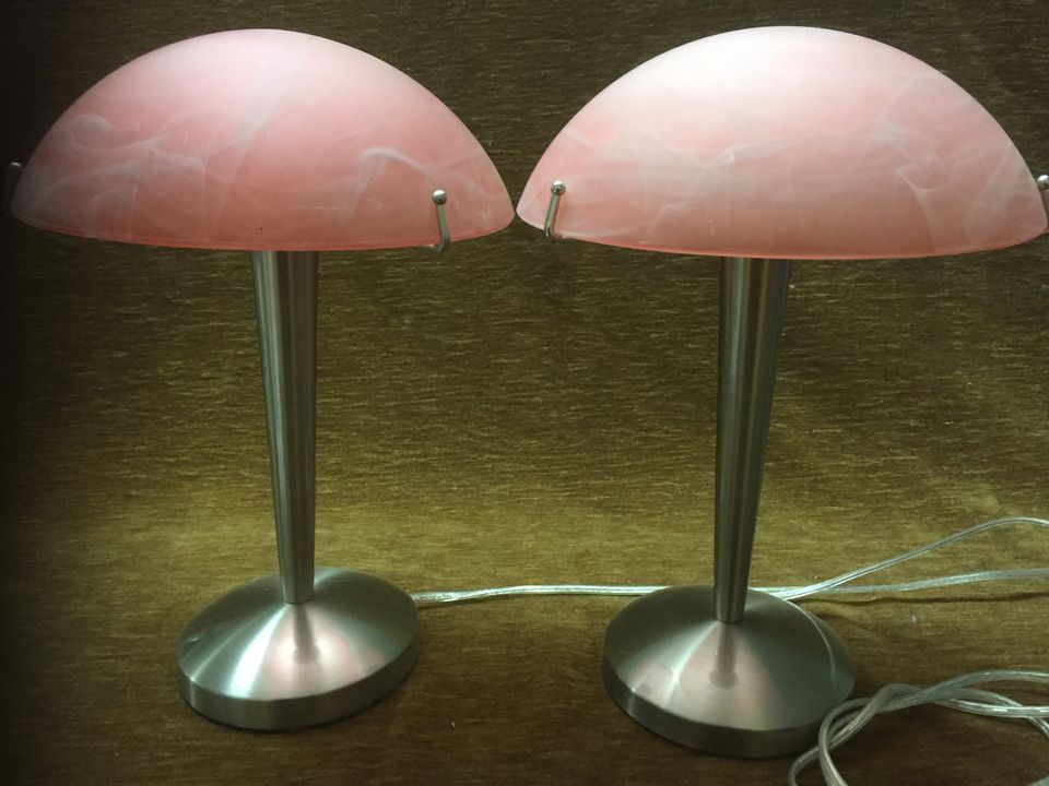 Zwei Tischlampen. in Wesel