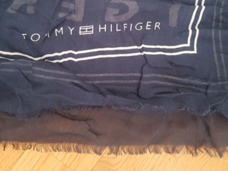 Tommy Hilfiger Schal/Tuch in München