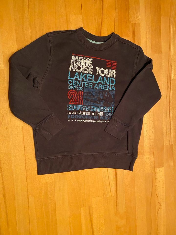 2 Sweatshirts + Hemd Gr. 104/110 in Bebra