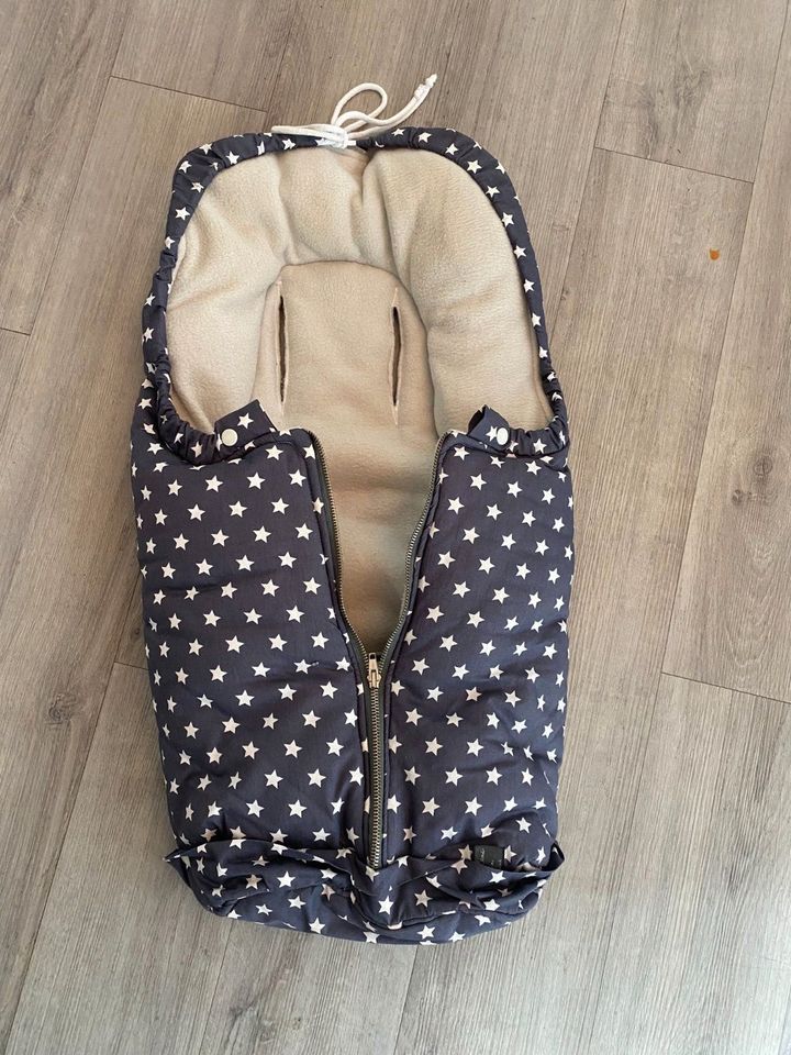 Fußsack / Winterfußsack für Babyschale in Hamburg