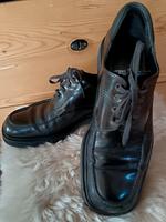 elegante Herrenschuhe zum Schnüren Gucci Gr 44 Bayern - Geltendorf Vorschau