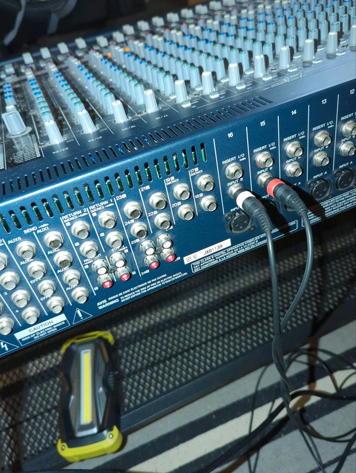 Yamaha MG24/14 fx Mixer in Stapelfeld