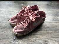 Nike Sneaker / Sportschuhe —> Damen —> Größe 40 Niedersachsen - Schortens Vorschau