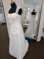 Brautkleid ivory mit Schleppe Nordrhein-Westfalen - Hörstel Vorschau