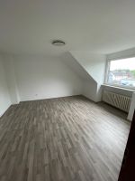 Schöne 2,5 Zimmer Dachgeschosswohnung in Oberhausen Osterfeld Nordrhein-Westfalen - Oberhausen Vorschau