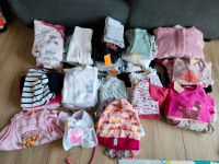 65 Teile Paket Mädchenkleidung Größe 50-92 Nordrhein-Westfalen - Nieheim Vorschau