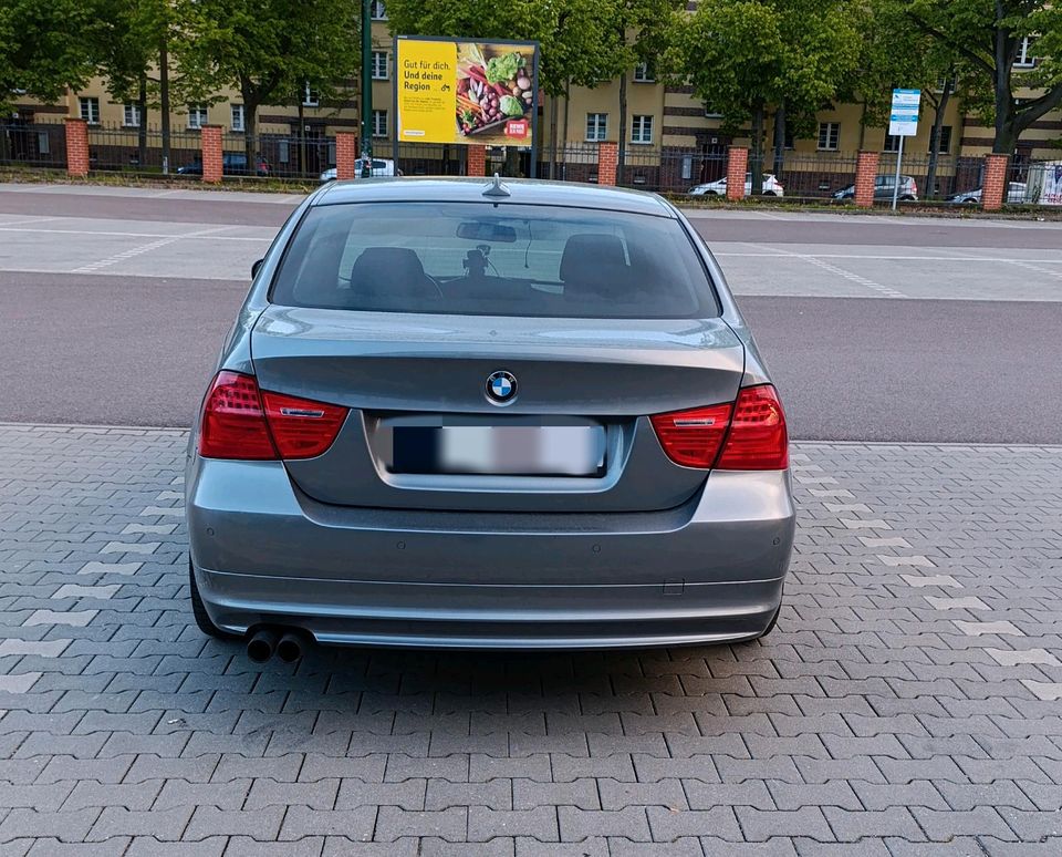 Bmw 320i E90 in Halle