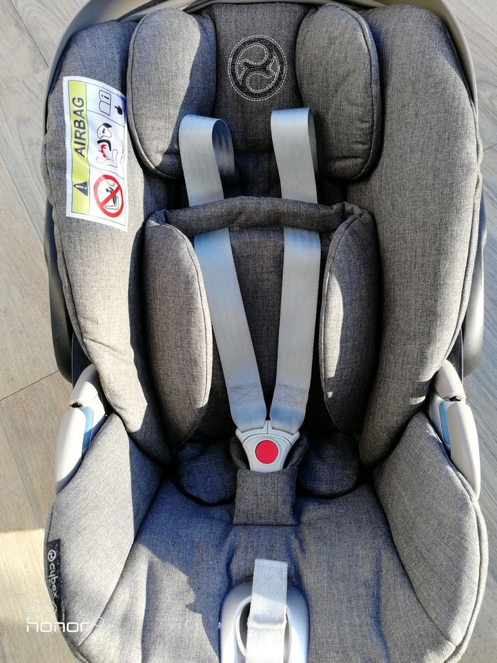 Cybex Platinum Babyschale in Erkenbrechtsweiler