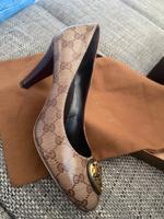 Braun/goldene Absatzschuhe von Gucci Niedersachsen - Wunstorf Vorschau