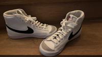 Nike Sneaker Blazer Mid 77 high * neu * weiß 38,5 Köln - Köln Brück Vorschau