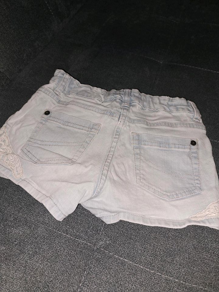 Jeans shorts 140 in Bleicherode