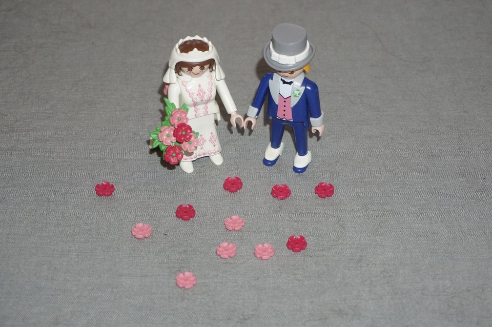 Playmobil Familie 5507 Hochzeitspaar 5509 Hochzeitskutsche 7261 in Detmold