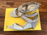 Fendi Anaconda Schlangenleder Look 37 Keilabsatz Wedge Nordrhein-Westfalen - Meerbusch Vorschau