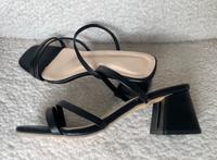 Sandalen mit Absatz schwarz Größe 36 neu Düsseldorf - Gerresheim Vorschau