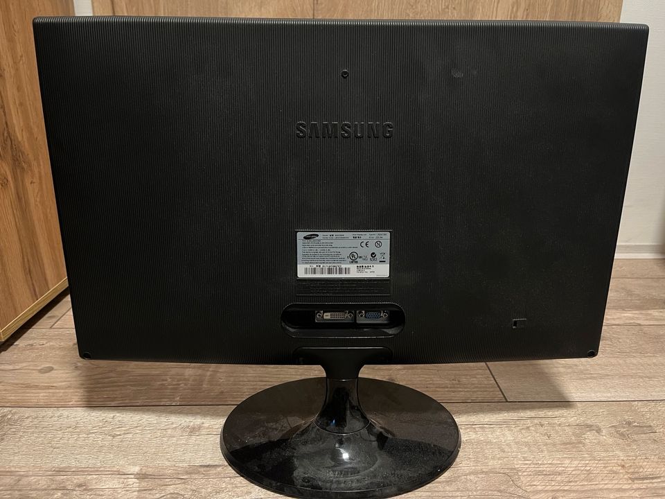 Samsung 60 Hz Monitor in Wernigerode