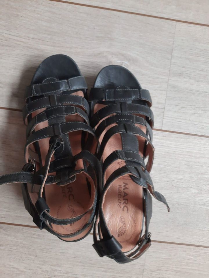 Marc Römersandalen Sandaletten Damen neu Echtleder Gr. 41 schwarz in Lensahn