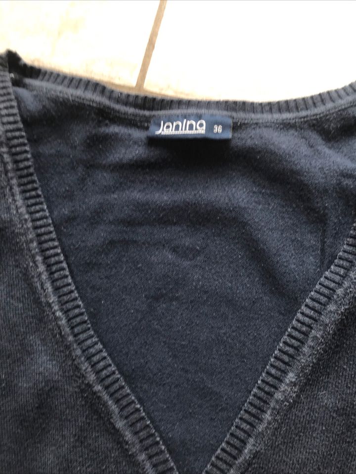 3 Stück Set Janina Strickjacke Uni S 36 Damen langarm braun blau in Stolberg (Rhld)