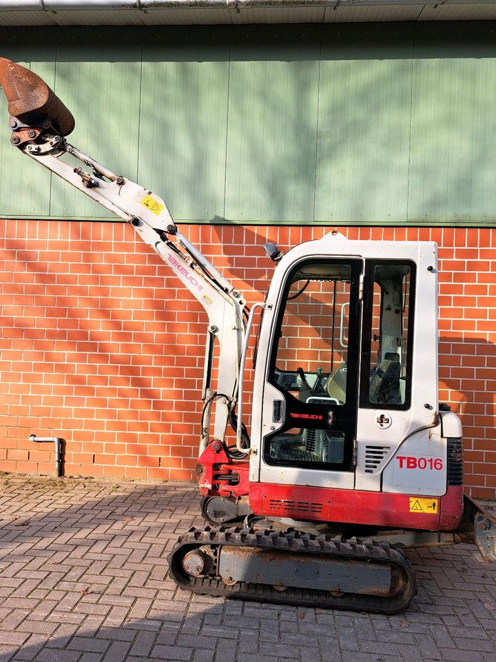 Minibagger Takeuchi TB016 2010 Neuteile in Dötlingen