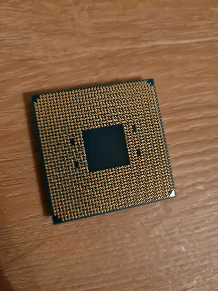 AMD Ryzen 7 2700X Prozessor I Top Zustand in Berlin