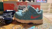 Nike kinder sneaker Größe 21 + strümpf Rheinland-Pfalz - Simmern Vorschau