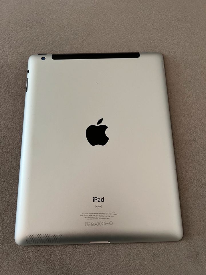 Apple iPad 2. Generation 64 GB inkl. Hülle in München