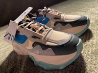 Mehrfarbiger Sneaker Baden-Württemberg - Wiernsheim Vorschau