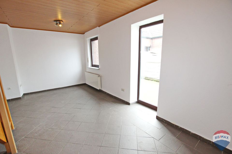 Doppelhaushälfte plus Einliegerwohnung, Garage und Garten in Issum  Sofort zur Verfügung! in Issum