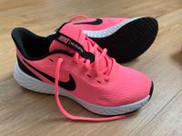 Nike Turnschuhe / Sneaker pink Gr. 36 Hessen - Höchst im Odenwald Vorschau