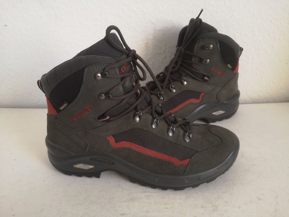 Herren Wander Schuhe Boots LOWA TYRO GTX Gr 42,5 grau Leder in Erkrath