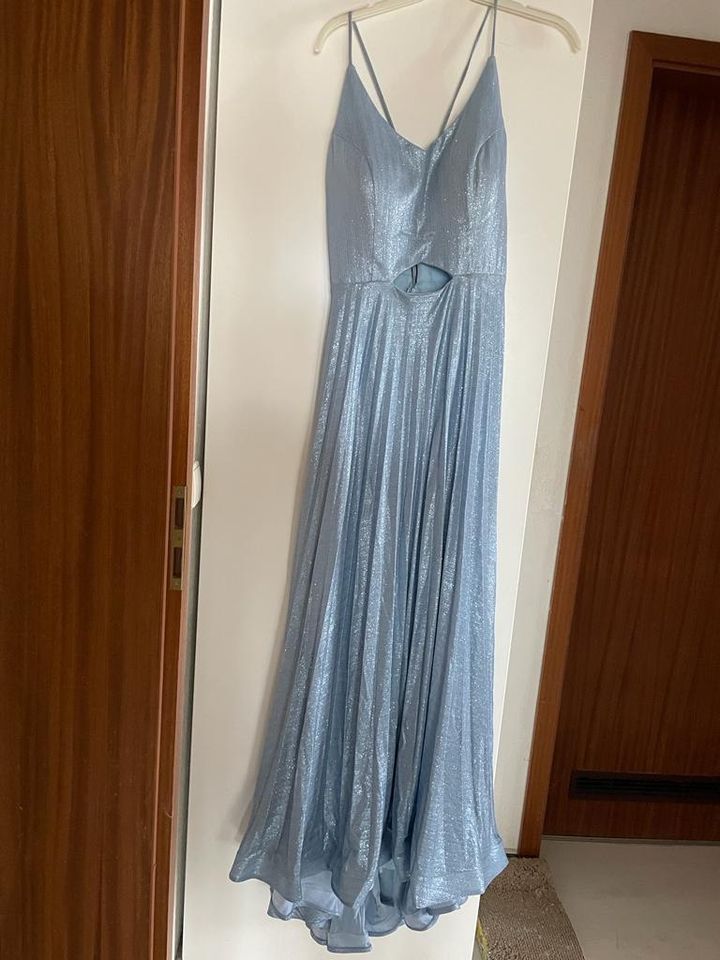 Abendkleid mit schleppe schnürung glitzer neu hellblau in Schorndorf