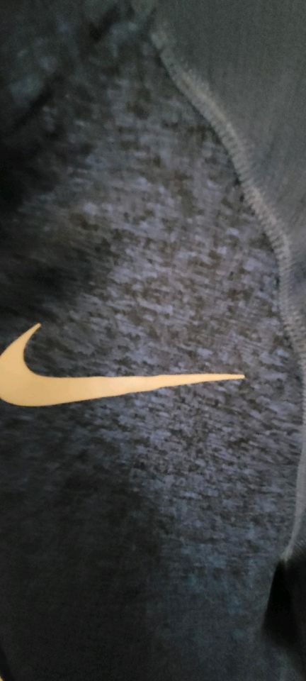 Nike Running S blau dry fit long Shirt jogging Ärmel für daumen in Trier