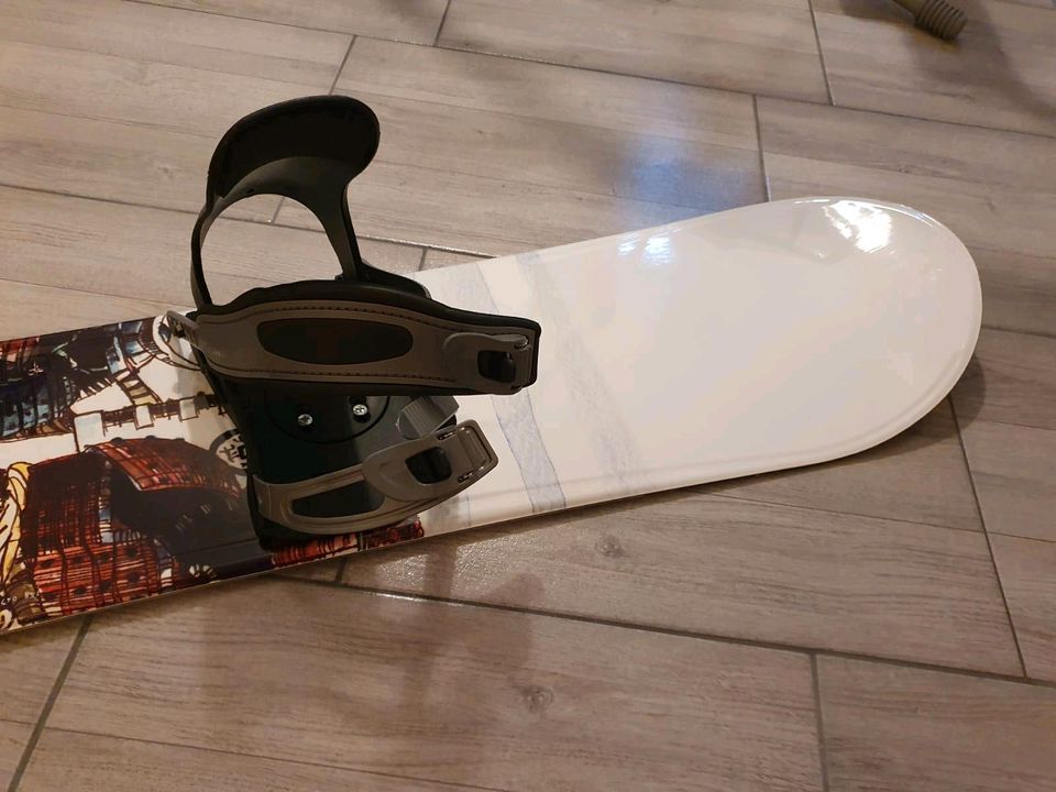 Snowboard incl. Schuhe in Großolbersdorf