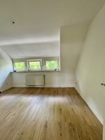 Frisch Renoviert! Stadtnahe Dachgeschosswohnung in Waltrop! Nordrhein-Westfalen - Waltrop Vorschau