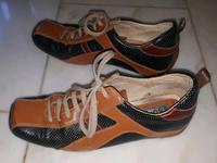 Schnürschuhe Leder schwarz, orange, rot 39 go-on Hessen - Villmar Vorschau