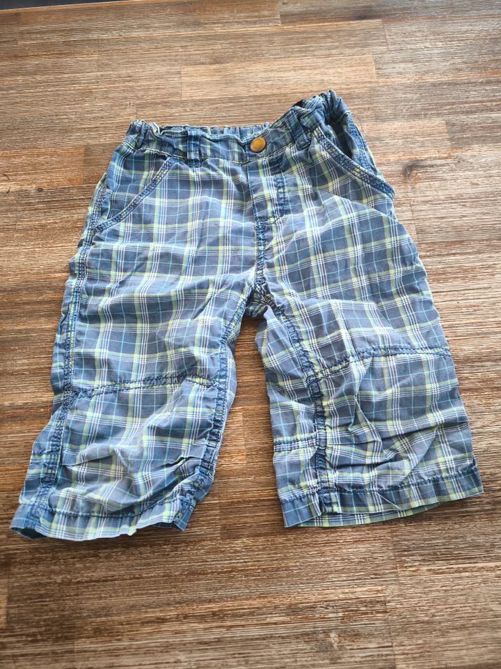 Kleidungspaket Jungen - Gr. 110/116 - Frühjahr/Sommer - 44 Teile in Nobitz