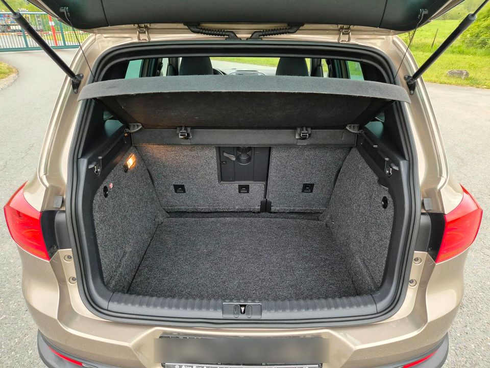 Volkswagen Tiguan 2,0TDI 4-Motion DSG AHK Pano Xenon in Bad Klosterlausnitz