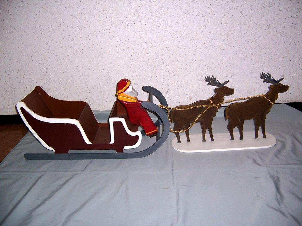 Große Schlitten mit Rentiere Weihnachts-Deko Weihnachtsmann in Cottbus