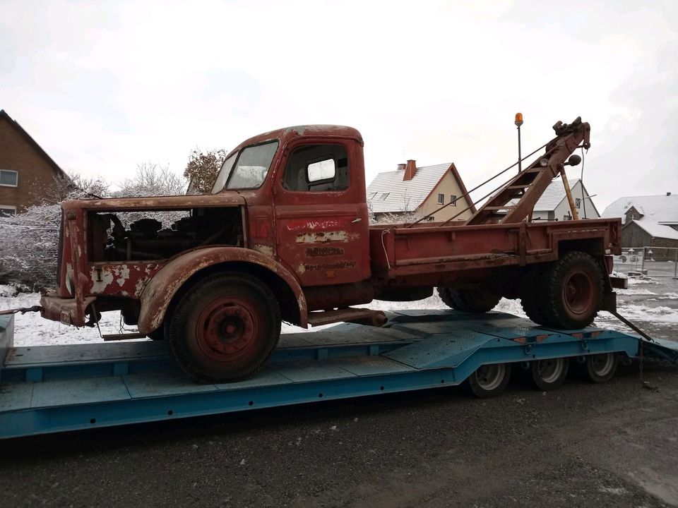 Henschel HS 140 Abschleppwagen Oldtimer in Erwitte