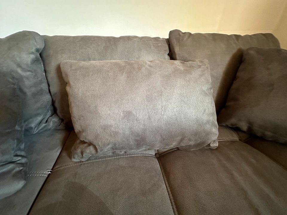 60x50 /40cm Couch Big Couch Sofa Wohnlandschaft 8xKissen Neu! in Bernkastel-Kues