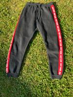 Herren Bershka Jogginghose schwarz Gr. XS Don‘t know don‘t care Köln - Porz Vorschau