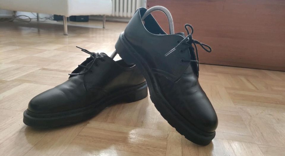 1461 MONO GLATTLEDER OXFORD SCHUHE Größe 42 schwarz Anzugschuhe in Kassel