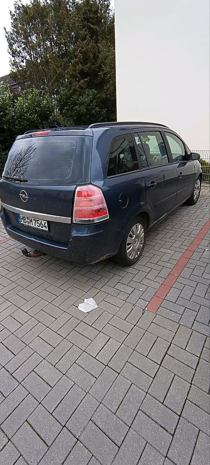 Opel Zafira B in Bremerhaven