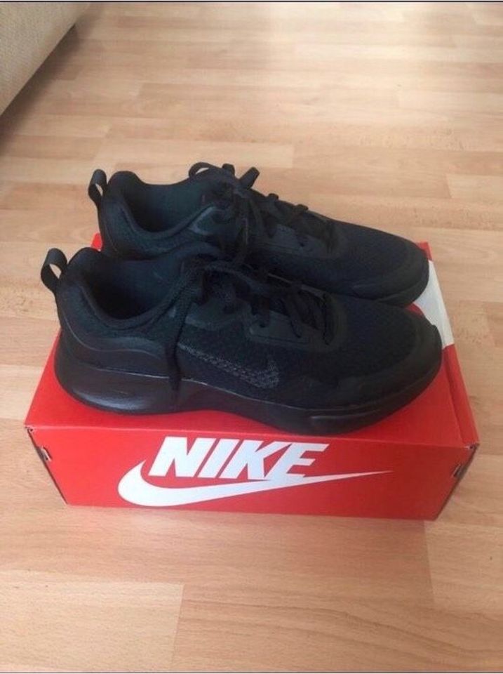 Nike Schwarz Wearallday Gr.37,5 Neu 23,5 cm Schwarz 37 1/2 Sneake in Gummersbach