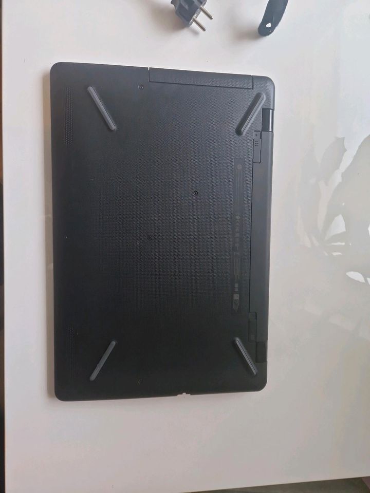 HP Laptop 15,6 Zoll Notebook RTL8723DE schwarz in Maintal