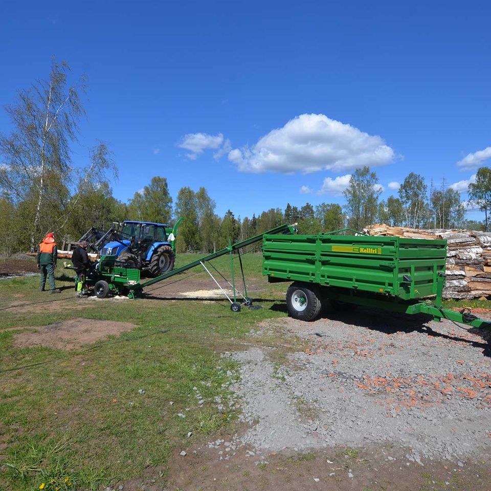 Holzspalter mit Elektromotor Kaminholzspalter Bennholzspalter in Görlitz