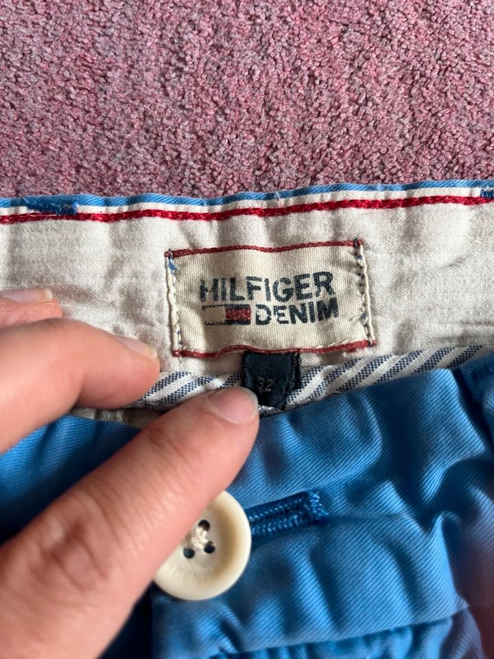 Original Tommy Hilfiger Denim Shorts Gr. 32 Top Zustand blau in München