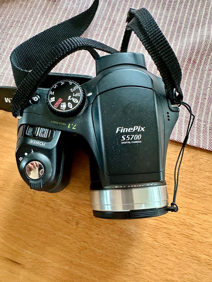 Digitalkamera Fujifilm Fine Plex in Bornheim