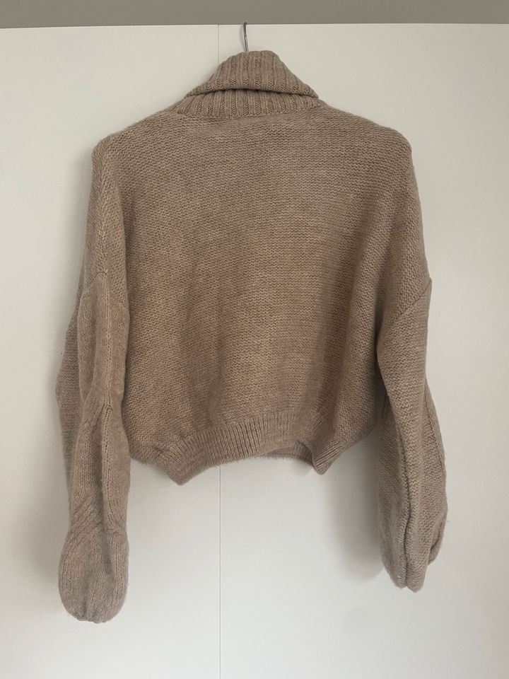 Stradivarius Strickpullover Rollkragen in Weinstadt