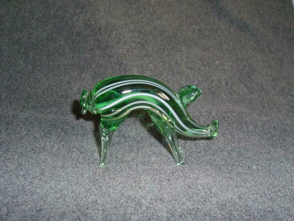 Schwein Schweinchen Wildschwein Frischling Glastier Glas Figur in Heidelsburg